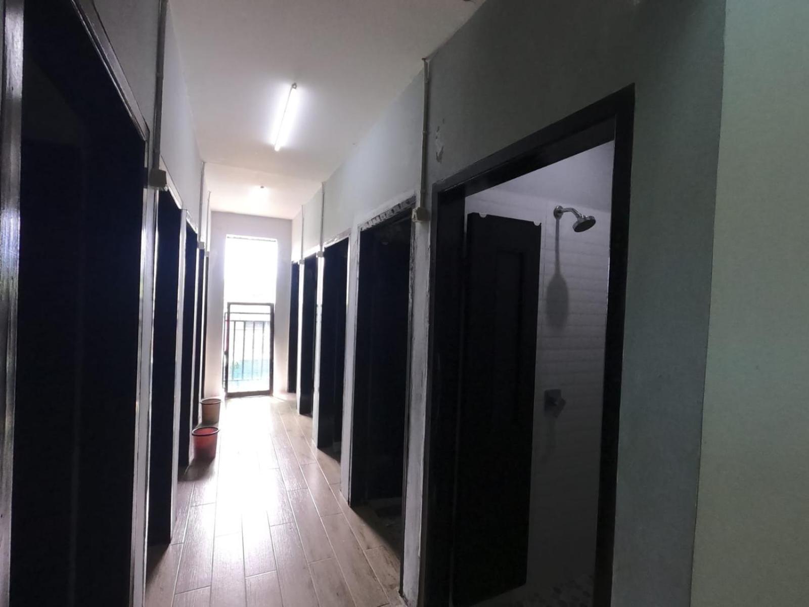 Innbox Hostel Sorong Esterno foto